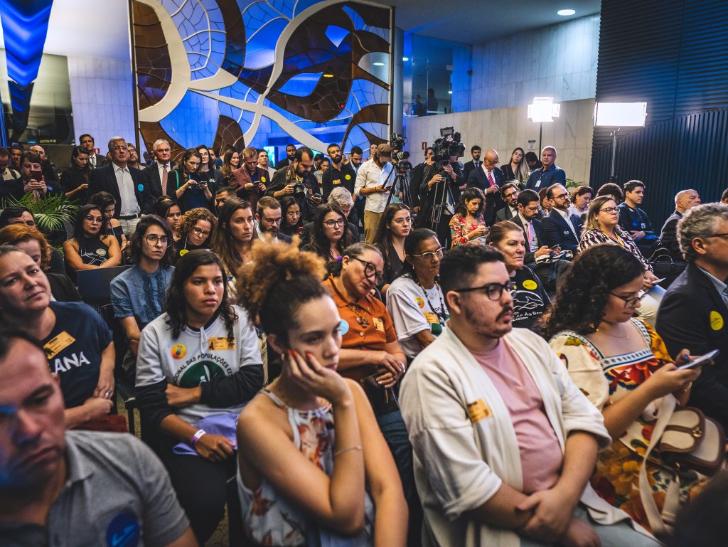 Representantes de diversas organizações que assinam a campanha Pare o Tsunami de Plástico foram a Brasília para participar do seu evento de lançamento